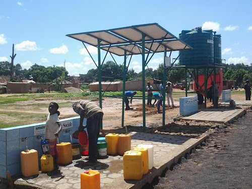Lubumbashi : Visite d’inspection des travaux de forage de borne fontaine au quartier Golf Munua