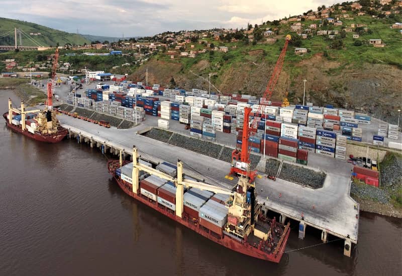 RDC : arrivée d’un navire chargé de carburant