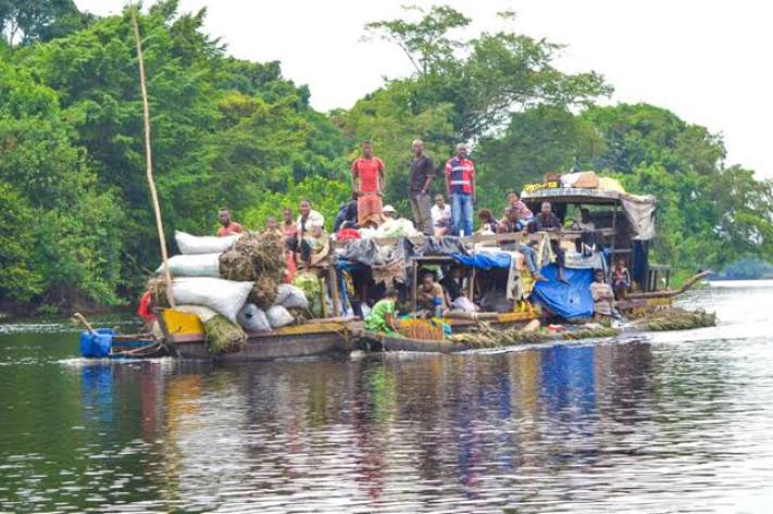 Équateur : le commissaire fluvial menace d’interdire les passagers à bord des belenières