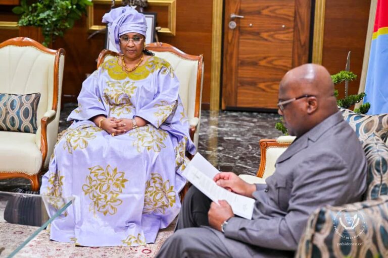 Coopération : le président mauritanien envoie un message à son homologue Félix Tshisekedi par l’intermédiaire de sa conseillère, le Dr Coumba Ba