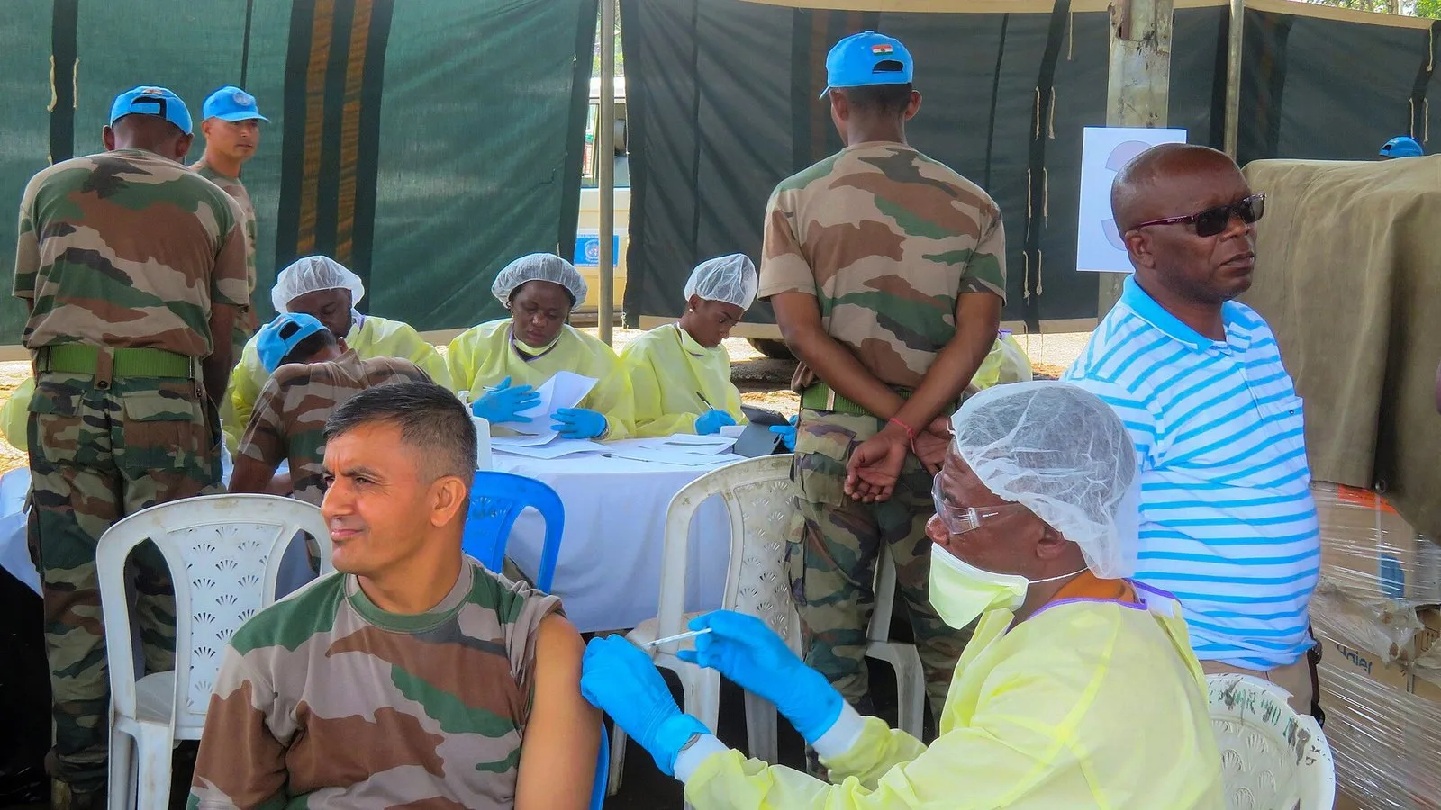 Tshopo : la vaccination des soignants contre Ebola démarre à Kisangani