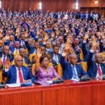 RDC : Tshisekedi renvoie la loi référendaire au Parlement et ralentit une séquence explosive