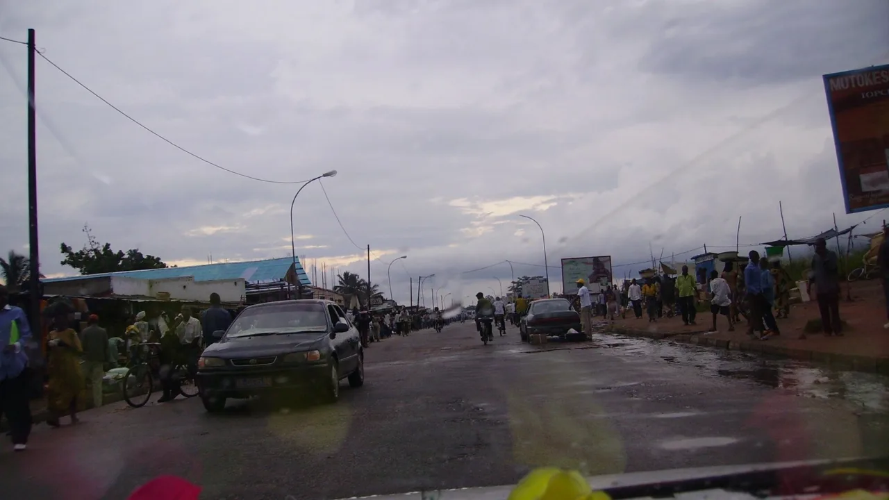 Kananga : le pont Nganza soulage Kamayi et Muimba, une érosion menace déjà ses accès