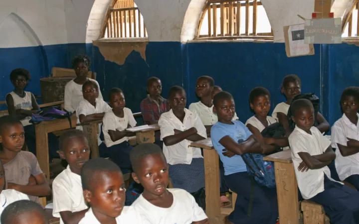 Kananga : La Renaissance ouvre 298 salles, ses capacités doivent être clarifiées