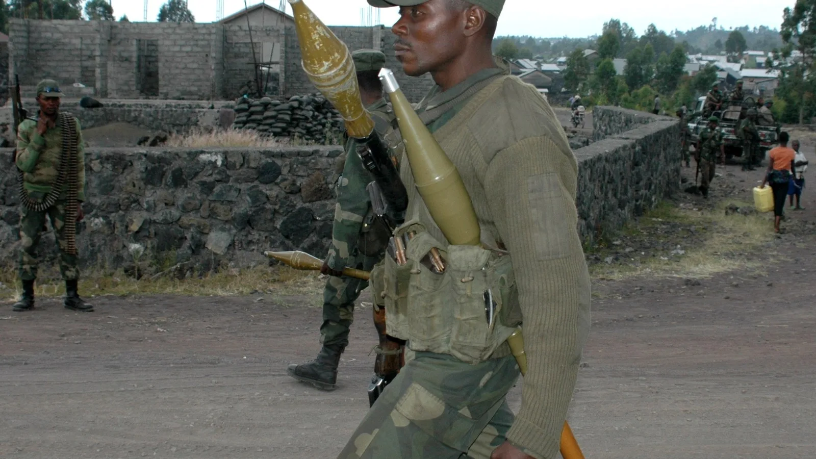 Un militaire des FARDC en patrouille à Goma.
