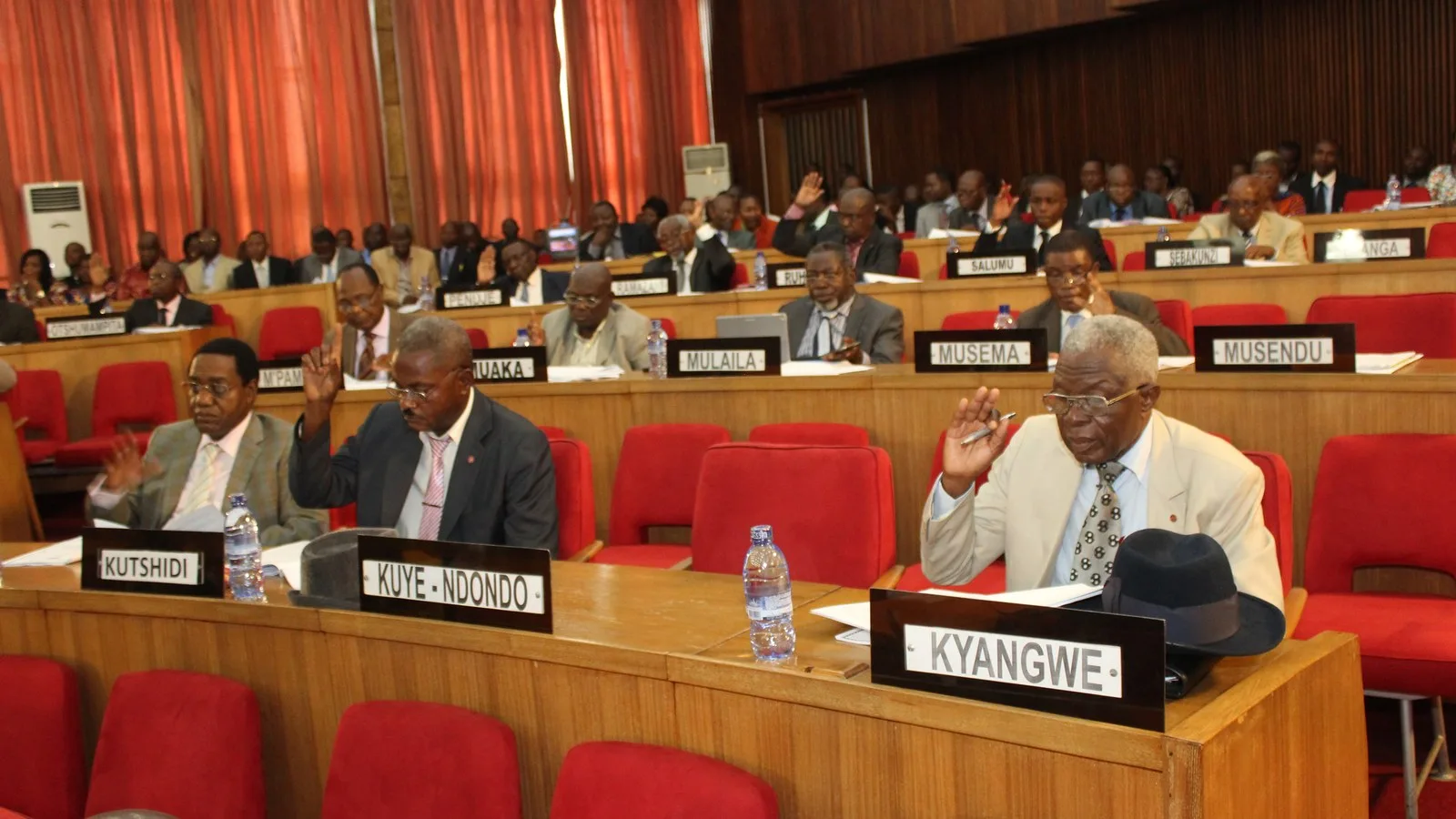 Des membres du Sénat congolais réunis dans l’hémicycle à Kinshasa.